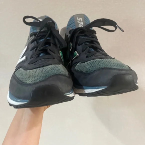 New Balance 574 Classic Size 9 Gray Blue Green  Multi Shoes - Picture 7 of 10